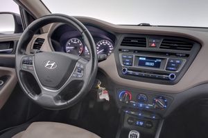 Hyundai i20 bild 13