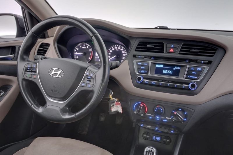 Hyundai i20 bild 13