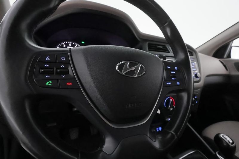 Hyundai i20 bild 15