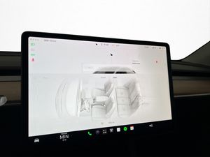 Tesla Model Y bild 24