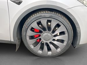 Tesla Model Y bild 32