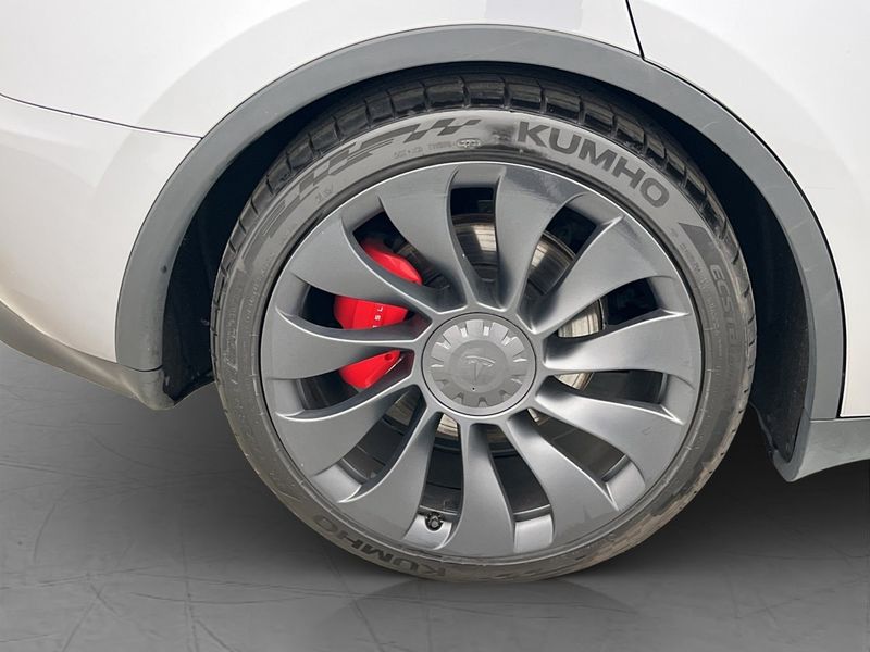 Tesla Model Y bild 31