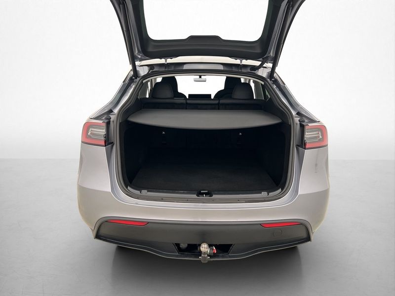 Tesla Model Y bild 11