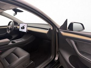Tesla Model Y bild 29