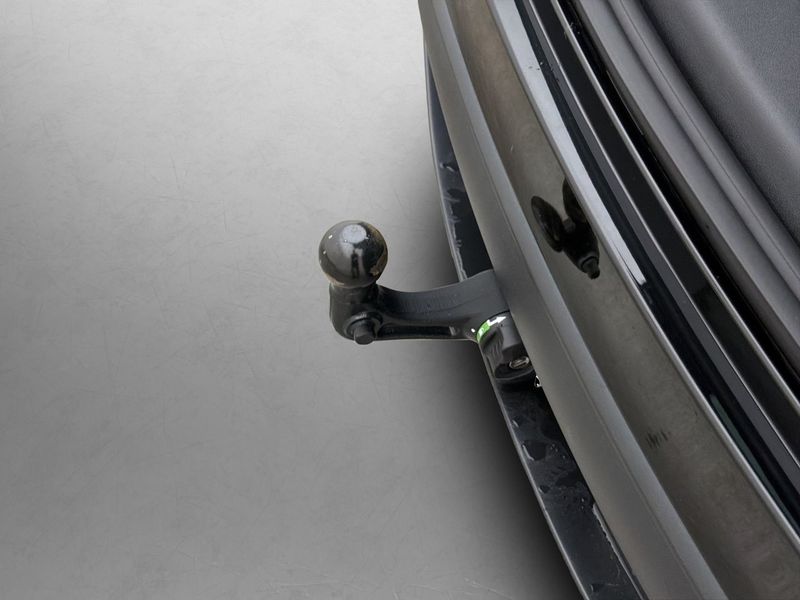 Tesla Model Y bild 10