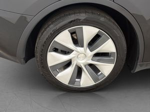 Tesla Model Y bild 32