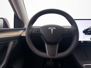 Tesla Model Y bild 16