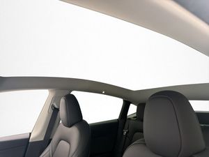 Tesla Model Y bild 14
