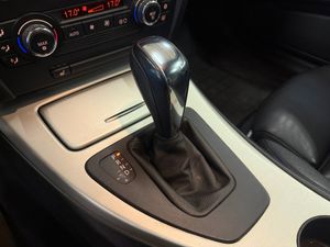 BMW 330 bild 10
