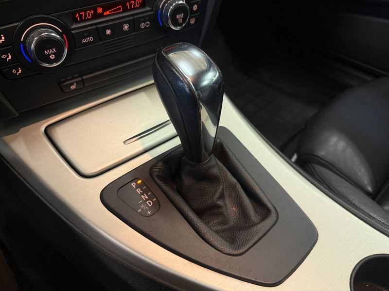 BMW 330 bild 10