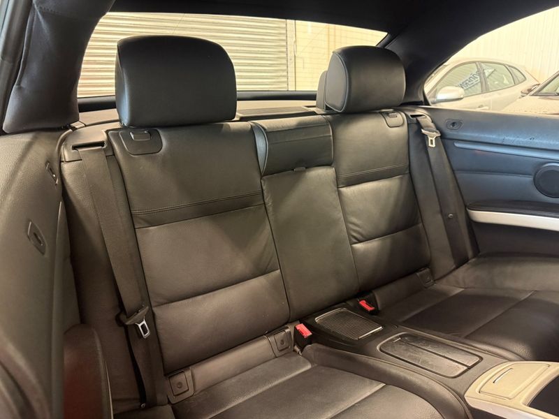 BMW 330 bild 13