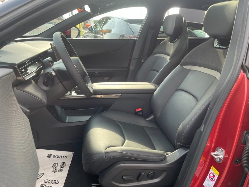 Mazda CX-6e bild 12