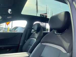 Mazda CX-6e bild 13