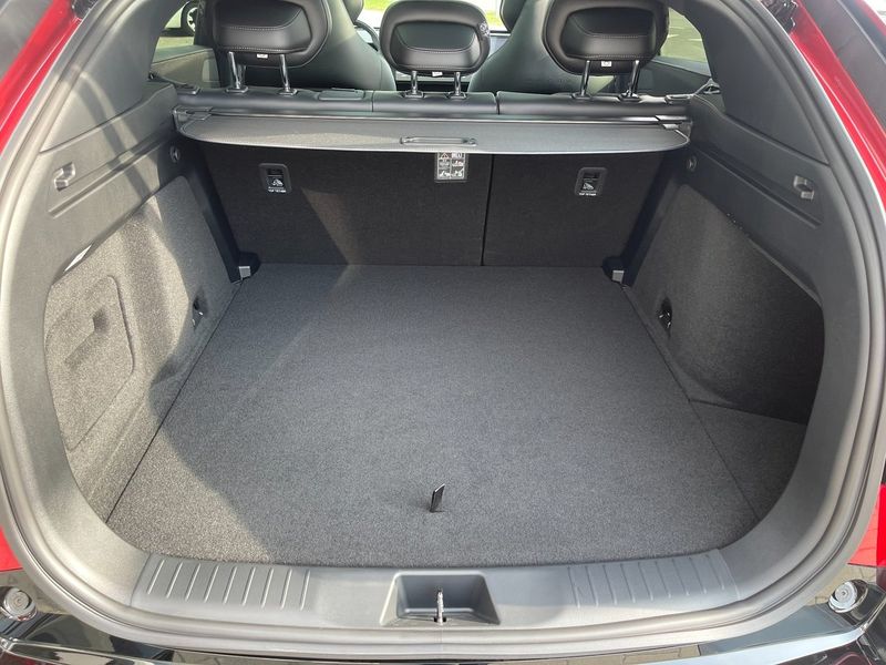 Mazda CX-6e bild 17