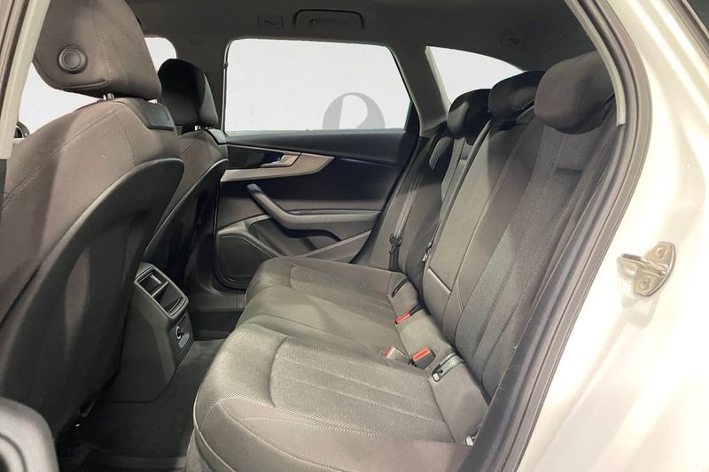 Audi A4 bild 14