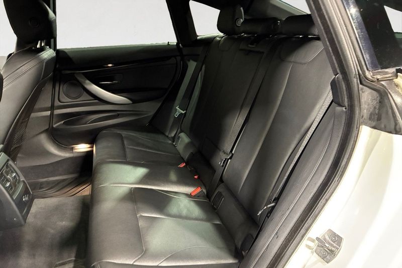BMW 320 bild 14
