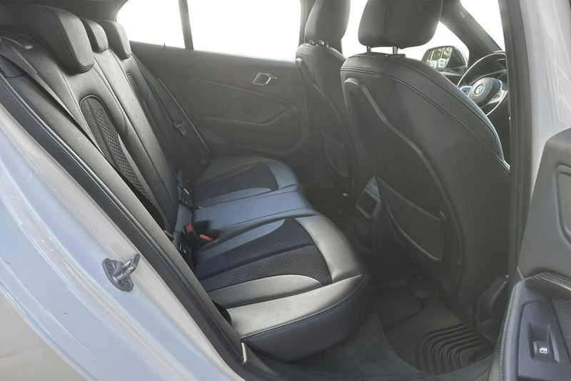BMW 118 bild 8