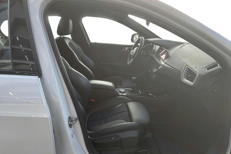 BMW 118 bild 7
