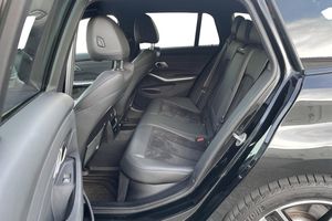 BMW 330 bild 14