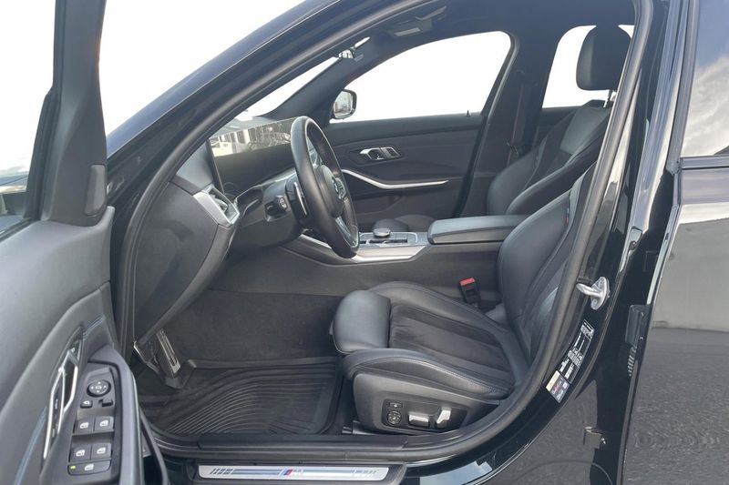 BMW 330 bild 13