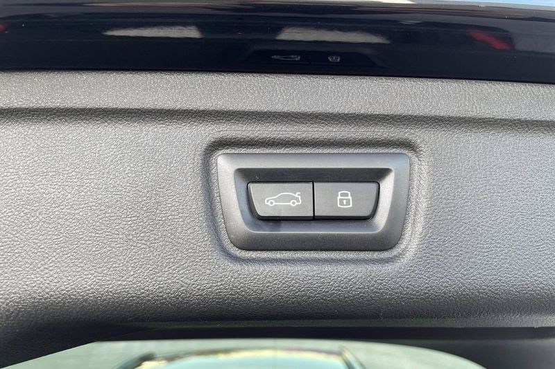 BMW 330 bild 19