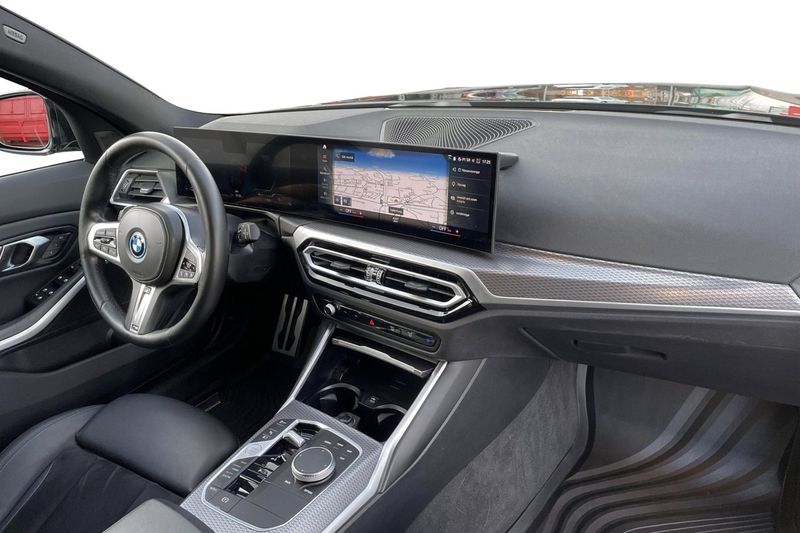 BMW 330 bild 16