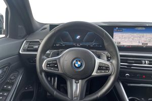 BMW 330 bild 12