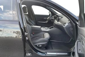 BMW 330 bild 15