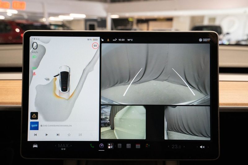 Tesla Model Y bild 17