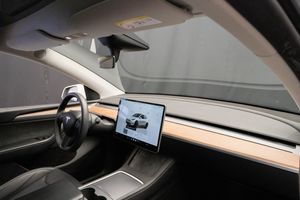 Tesla Model Y bild 14