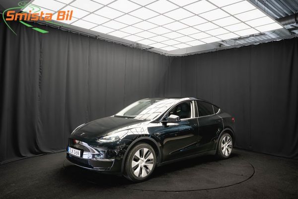 Tesla Model Y Long Range AWD DRAG PANO 1-ÄGARE BATTERITESTAD MOMS - 2023