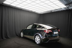 Tesla Model Y bild 9