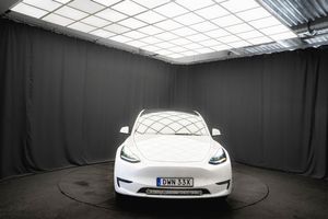 Tesla Model Y bild 4