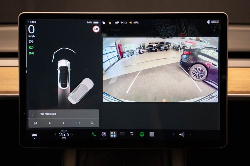 Tesla Model Y bild 15