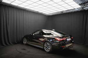 BMW i4 bild 10