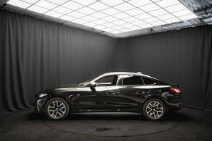 BMW i4 bild 11