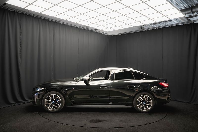 BMW i4 bild 11