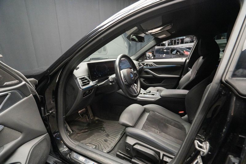BMW i4 bild 19