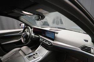BMW i4 bild 18