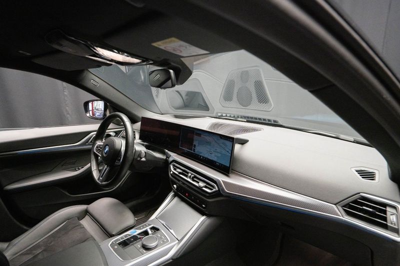 BMW i4 bild 18