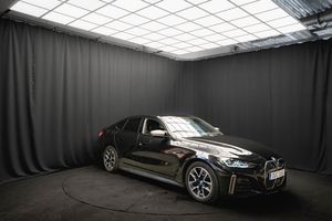 BMW i4 bild 5