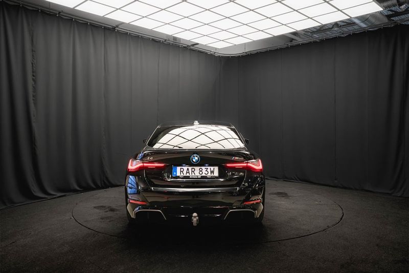 BMW i4 bild 8