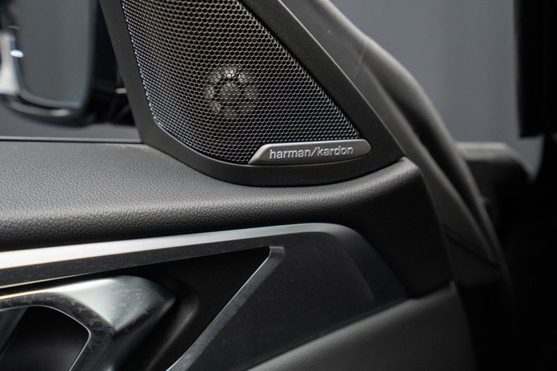 BMW i4 bild 17