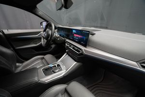 BMW i4 bild 18