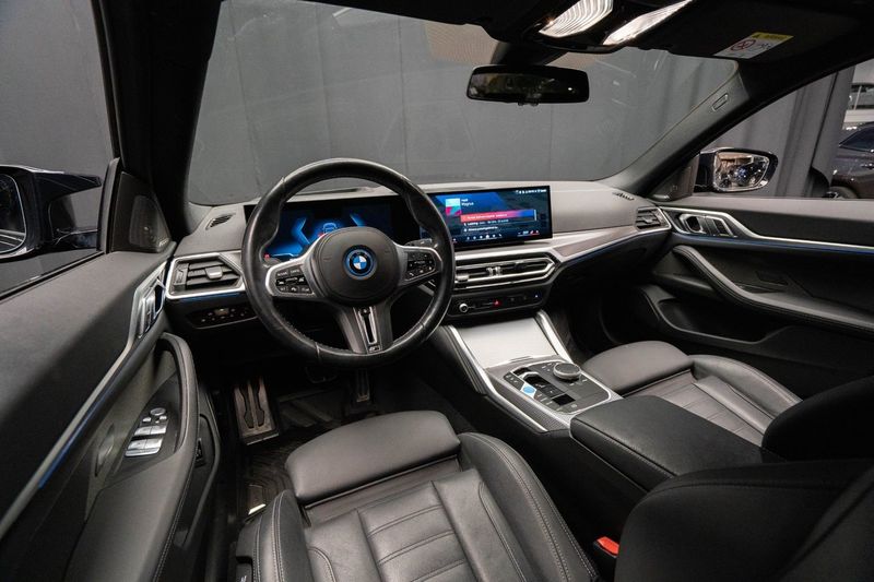 BMW i4 bild 11