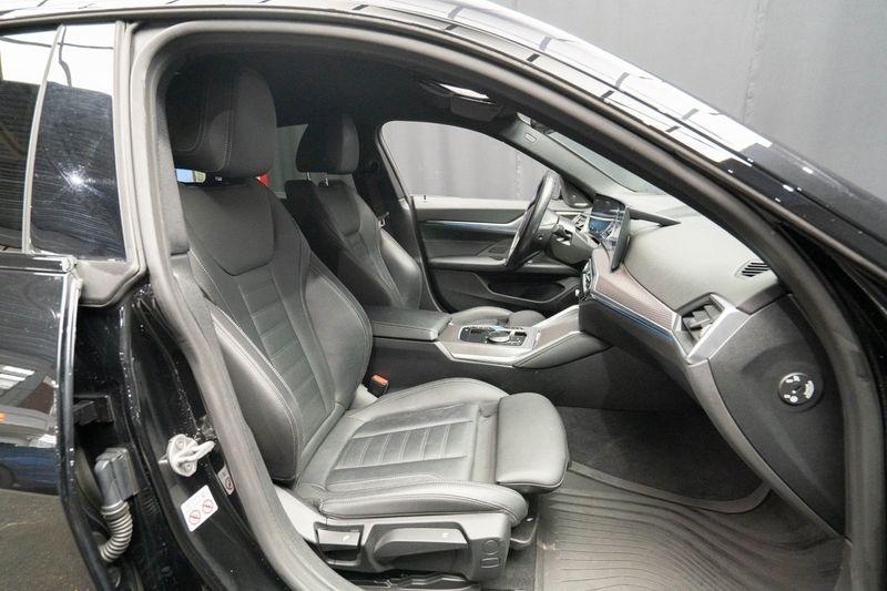 BMW i4 bild 20