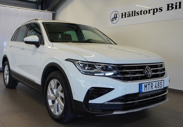 Volkswagen Tiguan PLUG-IN HYBRID 1.4 TSI/ELEGANCE/AUTO/DRAG/B-KAMERA - 2023