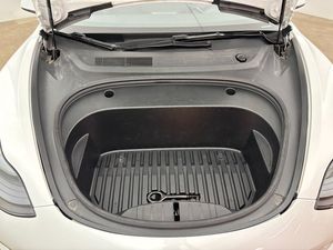 Tesla Model 3 bild 22