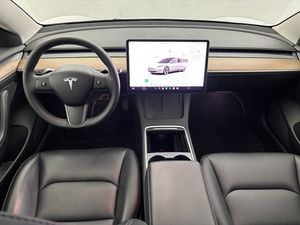 Tesla Model 3 bild 19