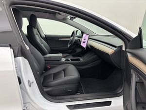 Tesla Model 3 bild 20